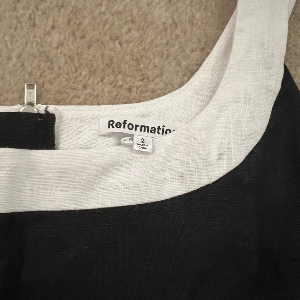 Reformation Monochrome Two-Piece Ensemble (Robbie Linen Two Piece)- worn once - Picture 9 of 13
